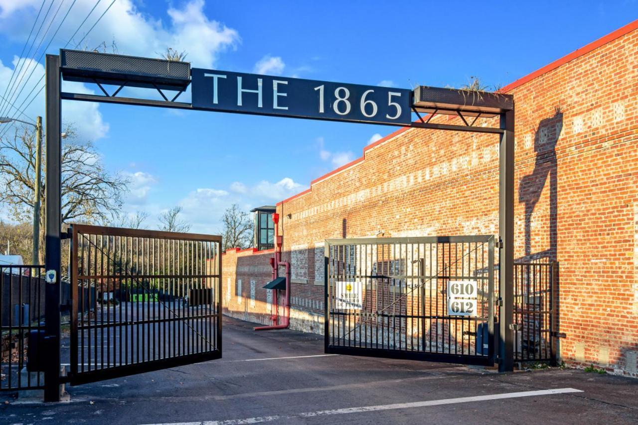 One-Of-A-Kind! Roll Up Garage Door-Pool, Speakeasy Villa Nashville Bagian luar foto